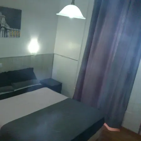 Pensao Estacao 3* Lissabon