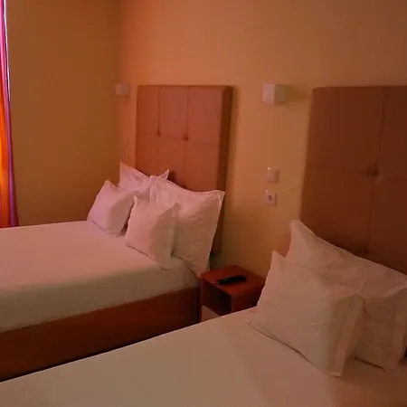 Pensao Estacao بيت ضيافة Lisboa