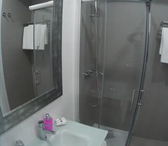 Pensión Pensao Estacao 3*