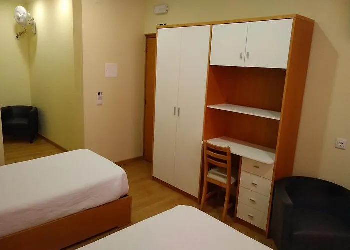 Pensión Pensao Estacao 3*